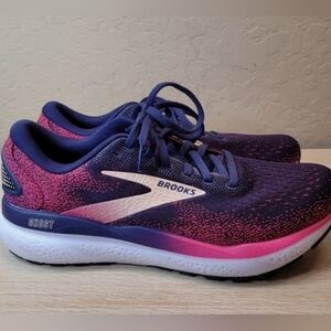 Brooks Women's Athletic Shoes - Purple and Pink Blend